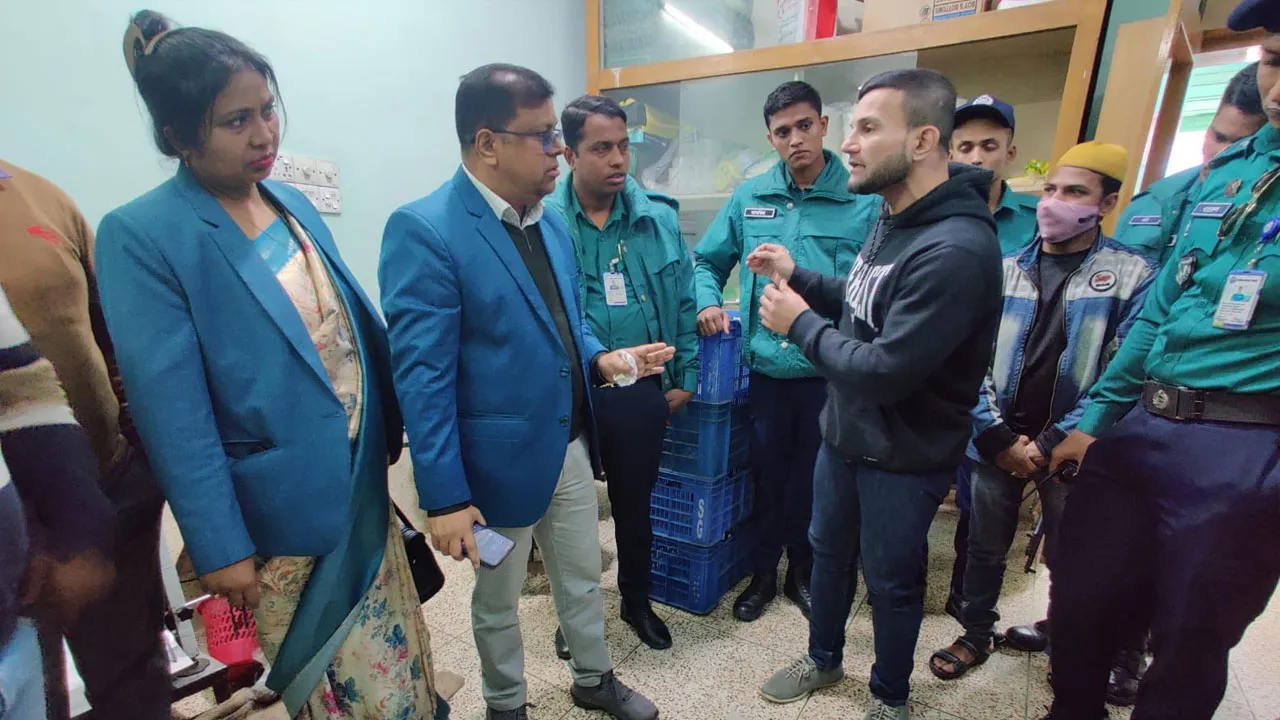 অস্বাস্থ্যকর পরিবেশে খাবার তৈরি, দোকানিকে লাখ টাকা জরিমানা