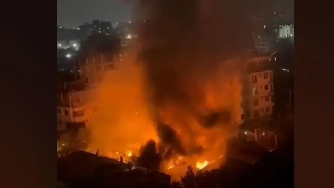 রাজধানীর তুরাগে বস্তিতে আগুন, কাজ করছে ফায়ার সার্ভিসের ৫ ইউনিট