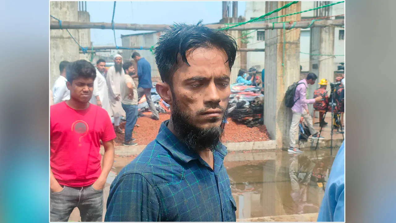 ‘আগুন নিভলেও ভেতরের অবস্থা এখনো খারাপ’