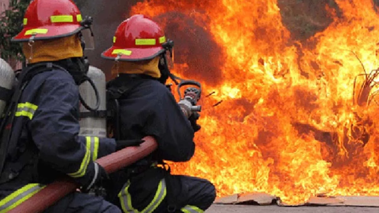 Fire engulfs carton factory in Chittagong