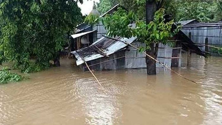 Flood situation worsens: 25,000 more marooned in Sylhet