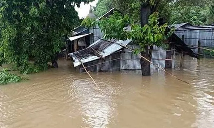 Flood situation worsens: 25,000 more marooned in Sylhet