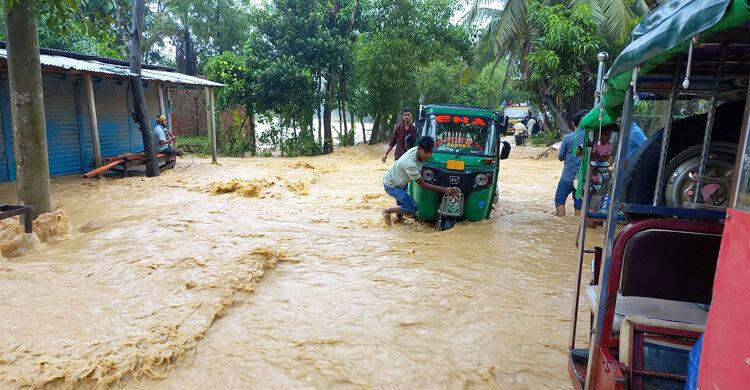 বন্যায় ১১ জেলায় ৫২ জনের মৃত্যু: ত্রাণ মন্ত্রণালয়