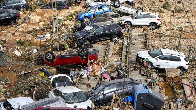 8 People died in four districts due to floods