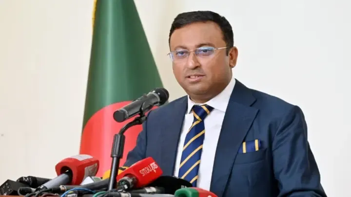 হাসিনার অবস্থানই প্রধানমন্ত্রীর ভারত সফরের প্রধান চ্যালেঞ্জ