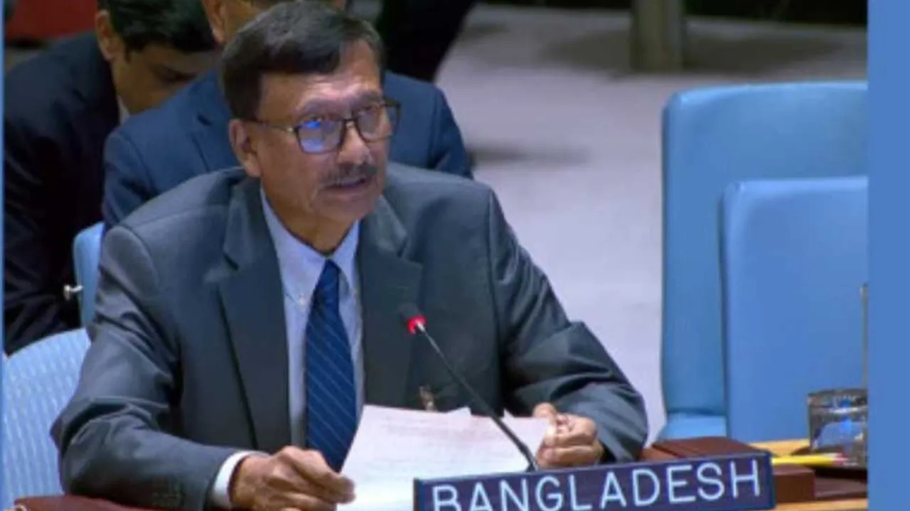 রোহিঙ্গা সংকট মানবিক নয় আঞ্চলিক নিরাপত্তার হুম‌কি
