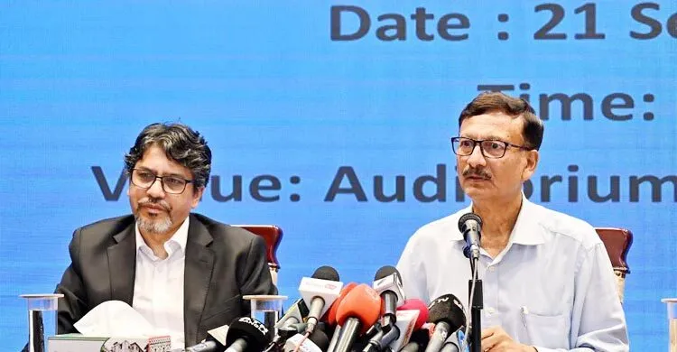 তৃতীয় পক্ষের ইন্ধন আছে কি না জানি না: পররাষ্ট্র উপদেষ্টা