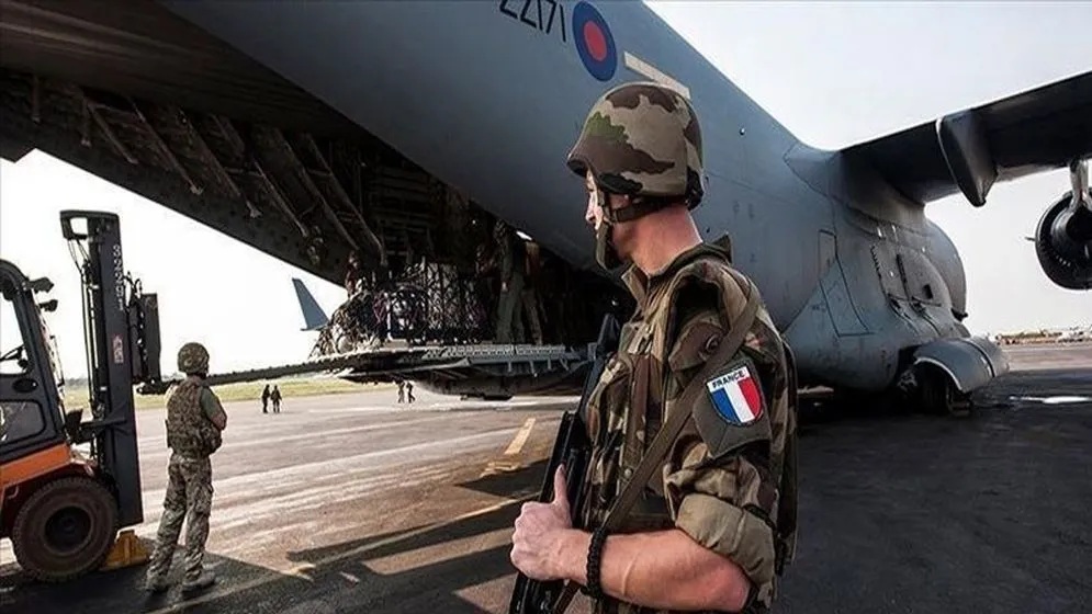 ইউক্রেনে ২ হাজার সেনা পাঠানোর প্রস্তুতি নিচ্ছে ফ্রান্স