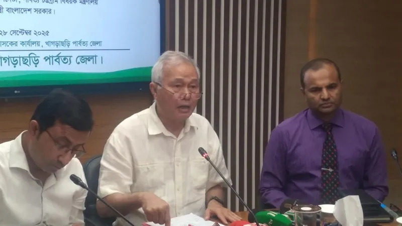 ঐক্যবদ্ধ হয়ে শান্তি প্রতিষ্ঠার আহ্বান পার্বত্য উপদেষ্টার