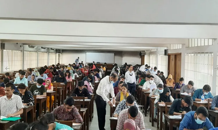 ভর্তি পরীক্ষায় উপস্থিতি ৯৮ শতাংশ : ঢাবি প্রক্টর