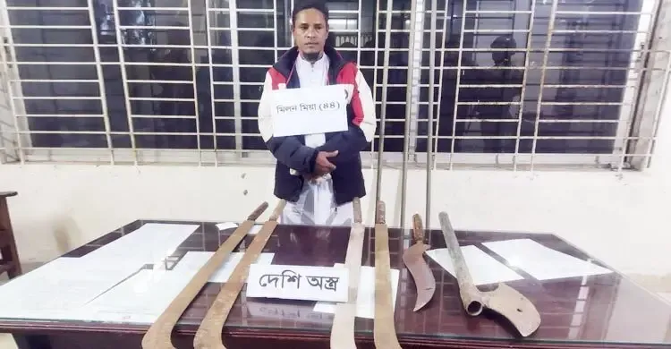 দেশীয় অস্ত্রসহ বিএনপি নেতা গ্রেপ্তার