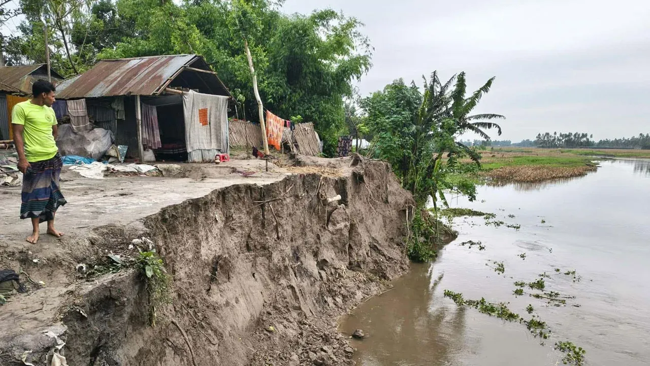 বিপৎসীমা ছুঁই ছুঁই তিস্তার পানি