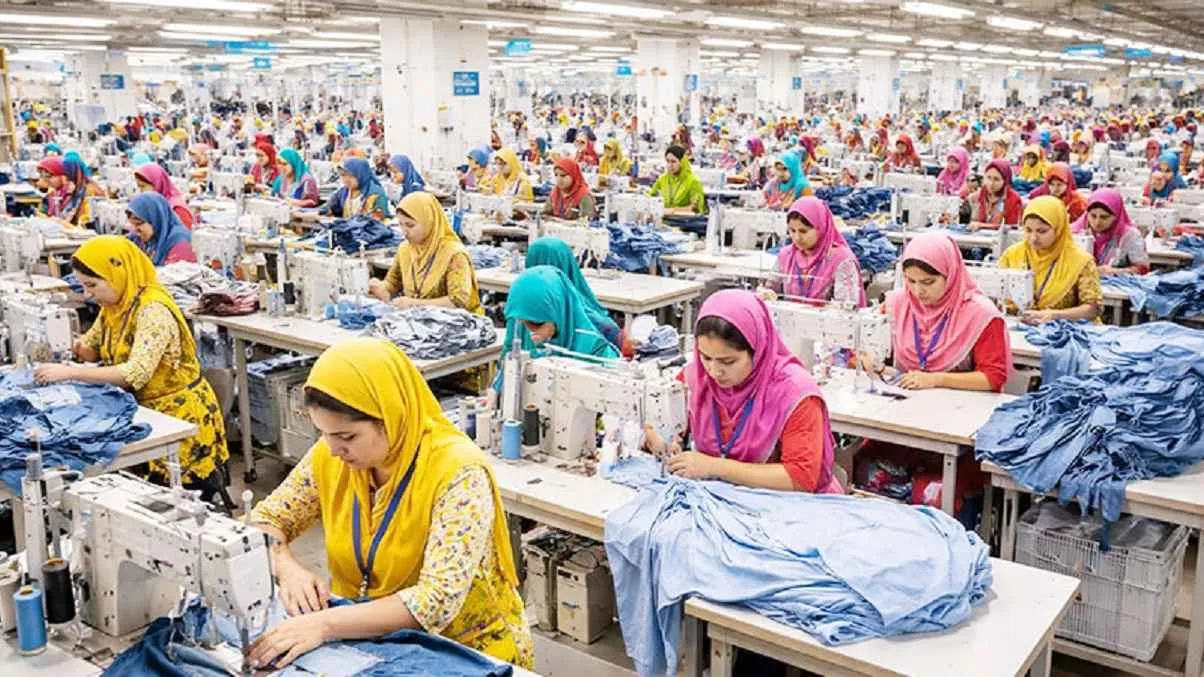তিন বছরে বন্ধ ৪০০ পোশাক কারখানা, বেড়েছে উৎপাদন ব্যয়