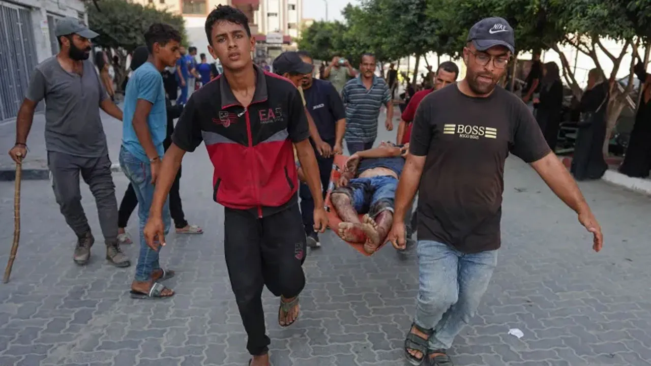 গাজায় নিহত আরও ৩৫, জ্বালানি সংকটে বন্ধের শঙ্কায় বহু হাসপাতাল