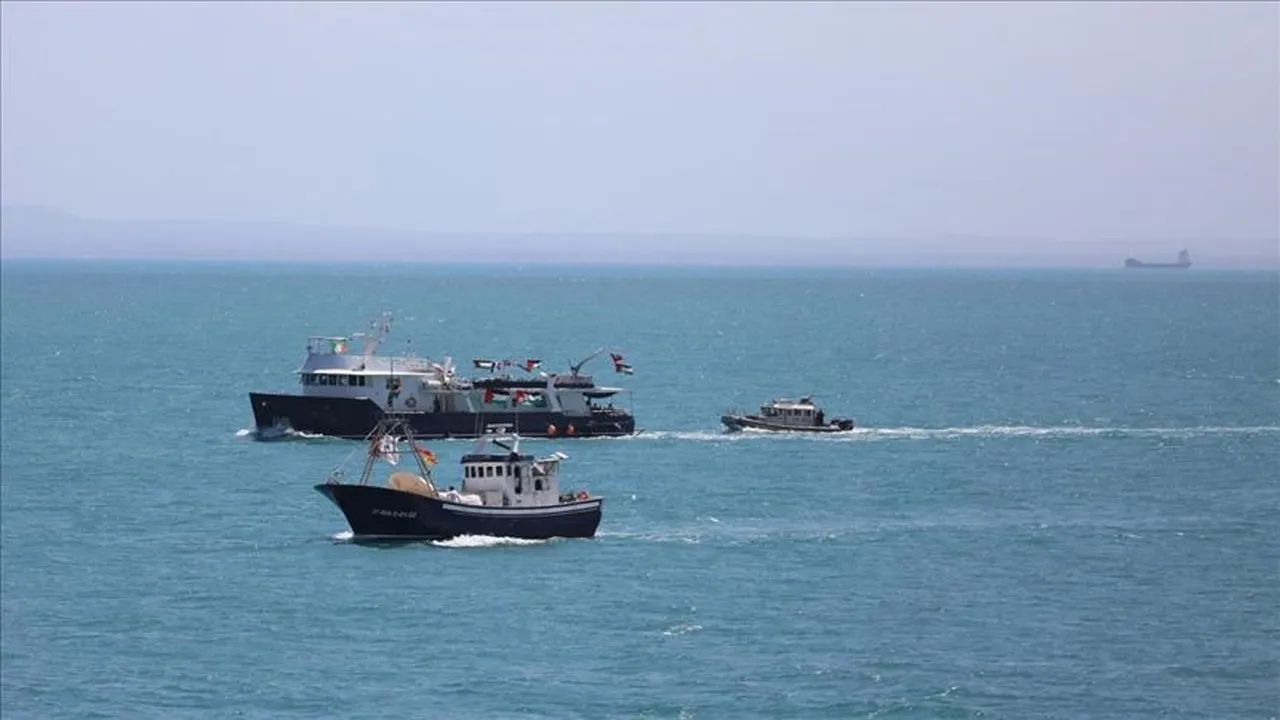 গাজাগামী ত্রাণবহর থেকে গ্রেটা থুনবার্গসহ কয়েকজন অধিকারকর্মী আটক