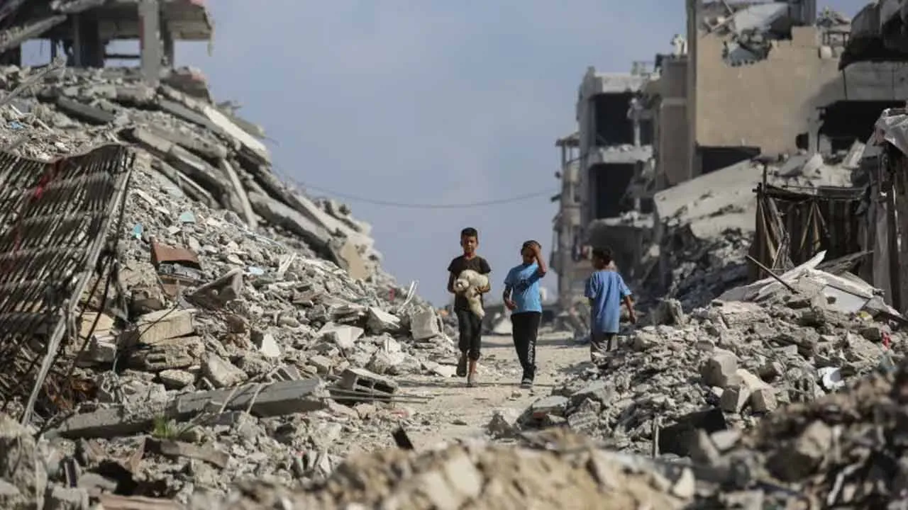 যুদ্ধবিরতির পরও গাজায় ইসরায়েলি হামলা, নিহত ছাড়াল ৬৯ হাজার