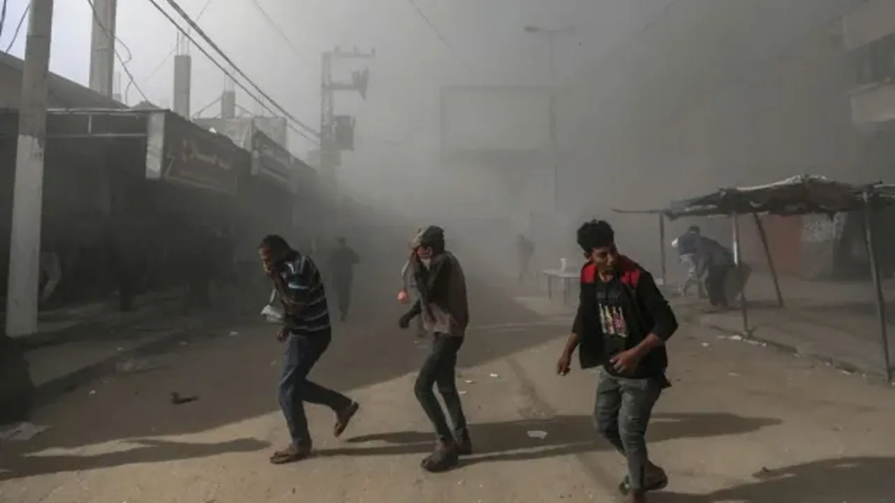 গাজায় নিহত আরও ১২০, প্রাণহানি বেড়ে প্রায় ৪৪ হাজার ২০০