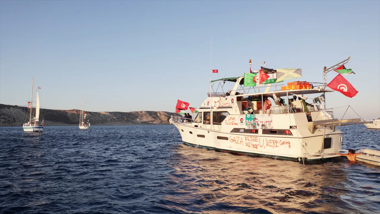 Flotilla pushes toward Gaza defying Israeli blockade