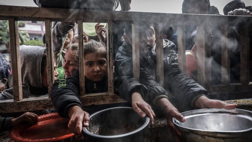Israel threatens Gaza offensive during Ramadan