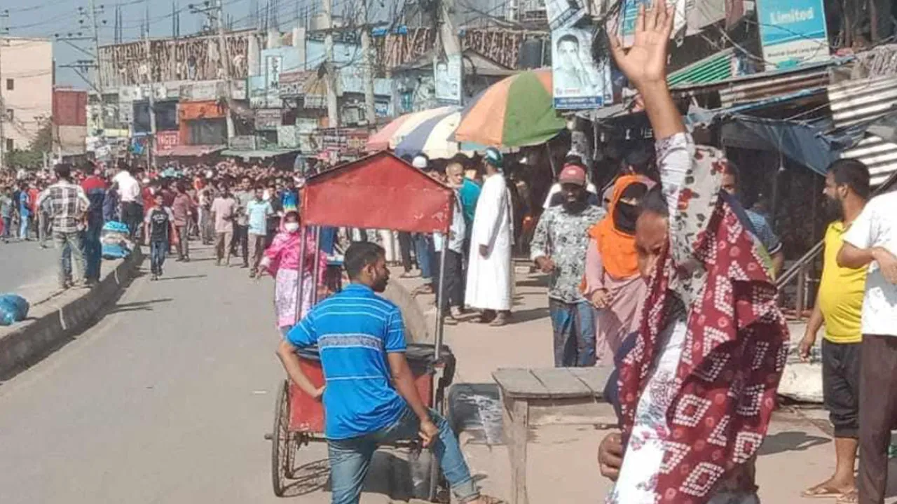 গাজীপুরে পোশাক শ্রমিকদের বিক্ষোভে গুলি, নিহত ১