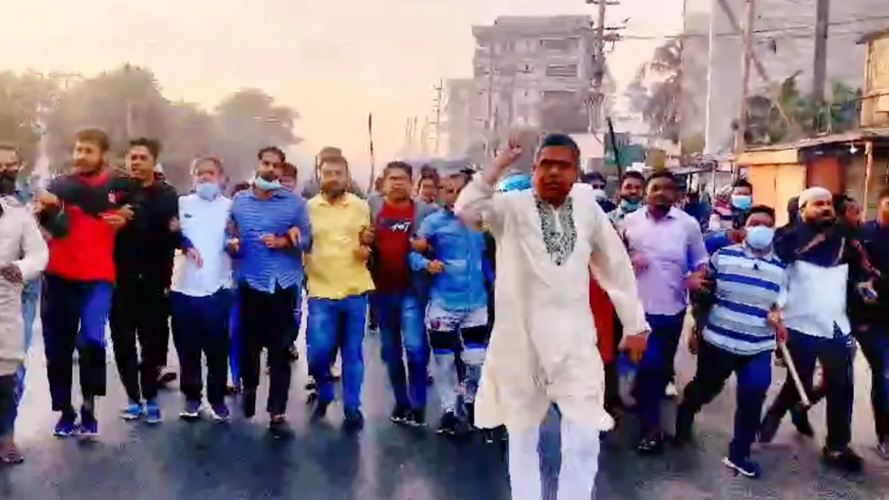 গাজীপুরে আ.লীগ-বিএনপির ধাওয়া-পাল্টা ধাওয়া, ককটেল বিস্ফোরণ