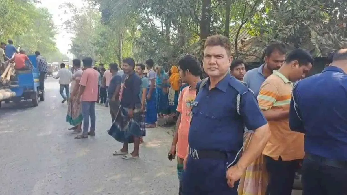 গাজীপুরে ট্রাক-অটোরিকশা সংঘর্ষে নারীসহ তিনজন নিহত