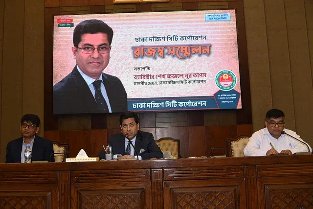 ঢাকায় ব্যবসা করলে  নিতে হবে বাণিজ্যিক অনুমতি : মেয়র তাপস