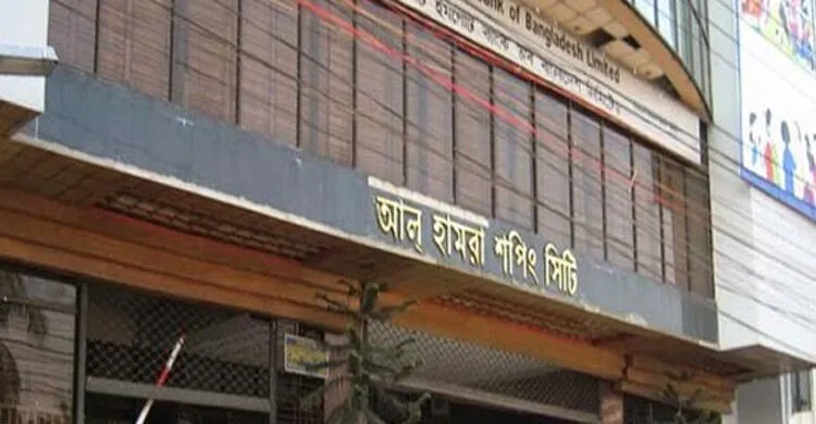 সিলেটে শপিংমলের দোকান থেকে আড়াইশ ভরি সোনা চুরি