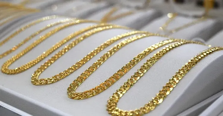 বিশ্ববাজারে আরও কমলো সোনার দাম