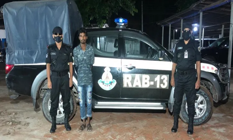 ফেসবুক লাইভে ছাত্রকে মারধর, কিশোর গ্যাং সদস্য গ্রেপ্তার