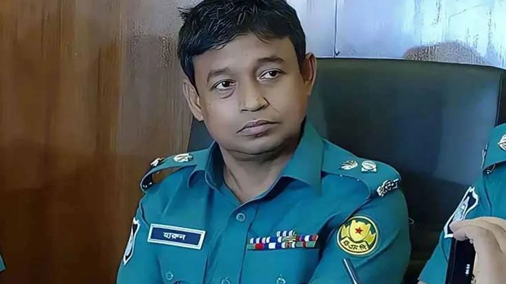 পুলিশ ও প্রশাসনের সহয়তায় দেশ ছাড়েন ডিবির হারুন