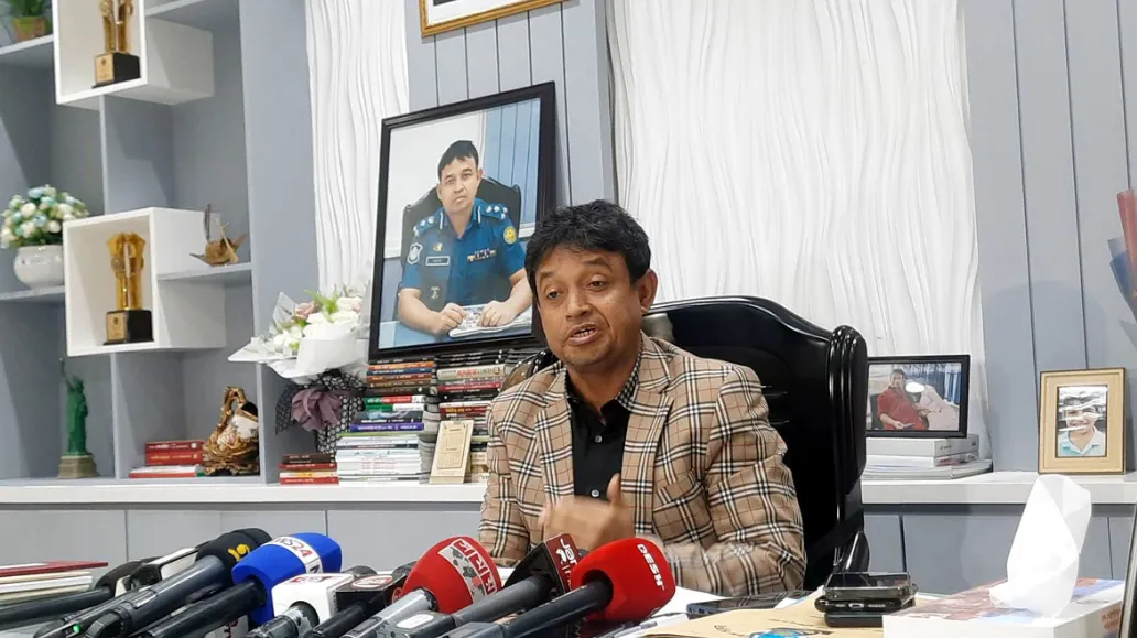 ফারদিন নদীতে ঝাঁপিয়ে পড়ে আত্মহত্যা করেন: ডিবি প্রধান