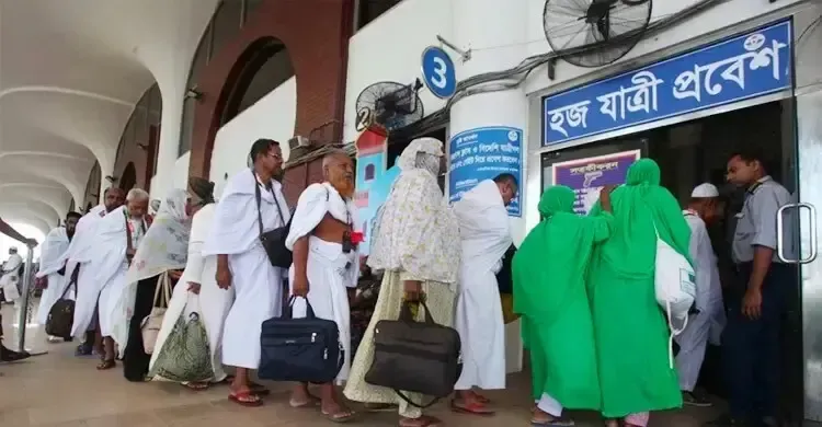সৌদি আরবে পৌঁছেছেন ৫৮৩৪৭ হজযাত্রী, মারা গেছেন আরও একজন