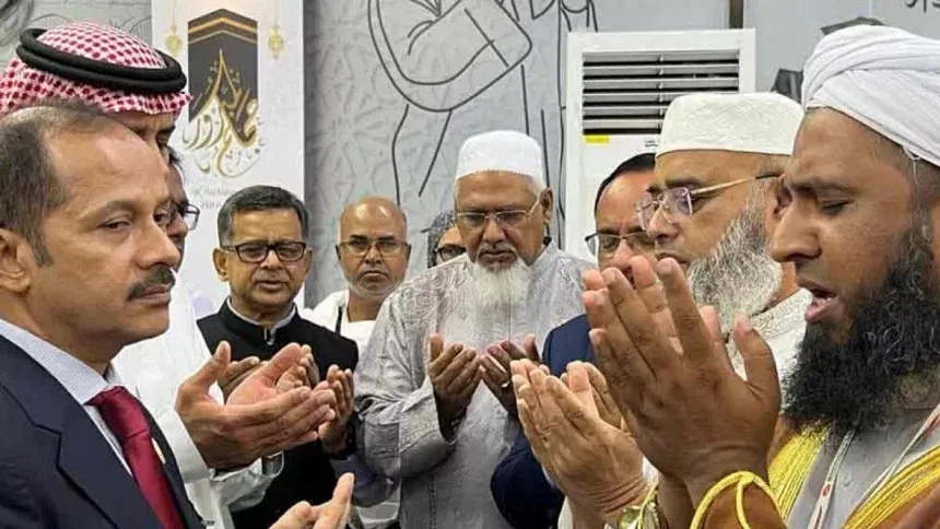 First hajj flight leaves Dhaka with 415 pilgrims