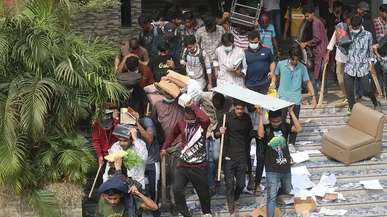 ‘মূল হামলাকারীদের আড়াল করতে ইউসিবিকে সামনে আনা হচ্ছে’