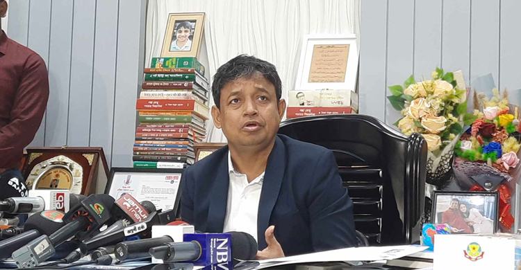 ফানুস-আতশবাজি-গুলি ফোটালে বিস্ফোরক আইনে মামলা: ডিবি