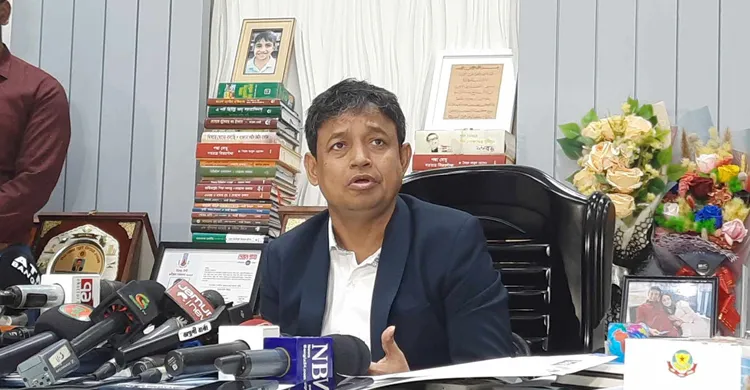 ফানুস-আতশবাজি-গুলি ফোটালে বিস্ফোরক আইনে মামলা: ডিবি
