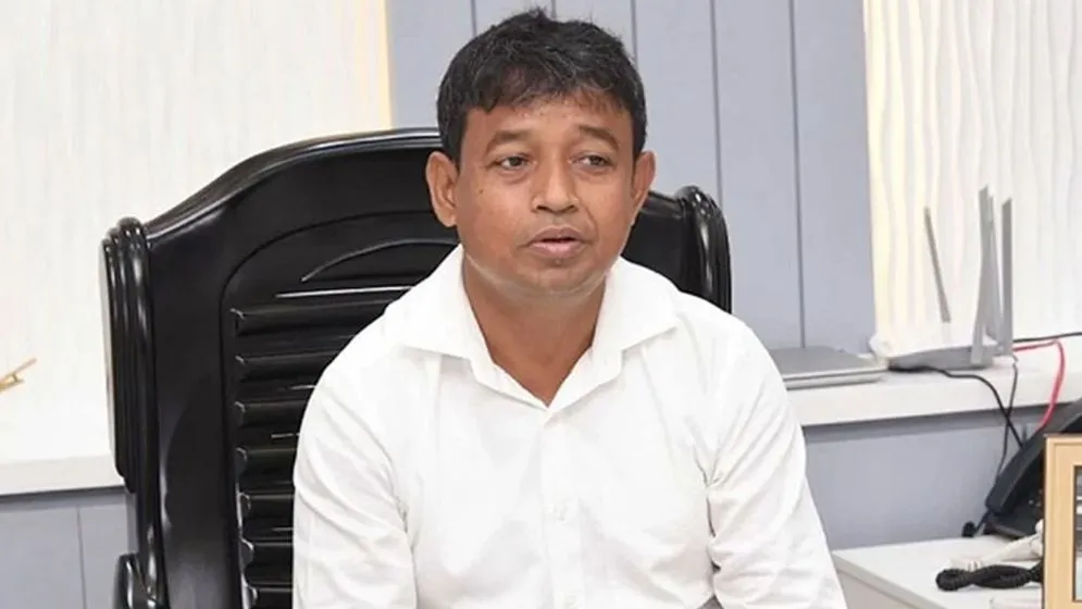 অবশেষে সাবেক ডিবিপ্রধান হারুন বরখাস্ত