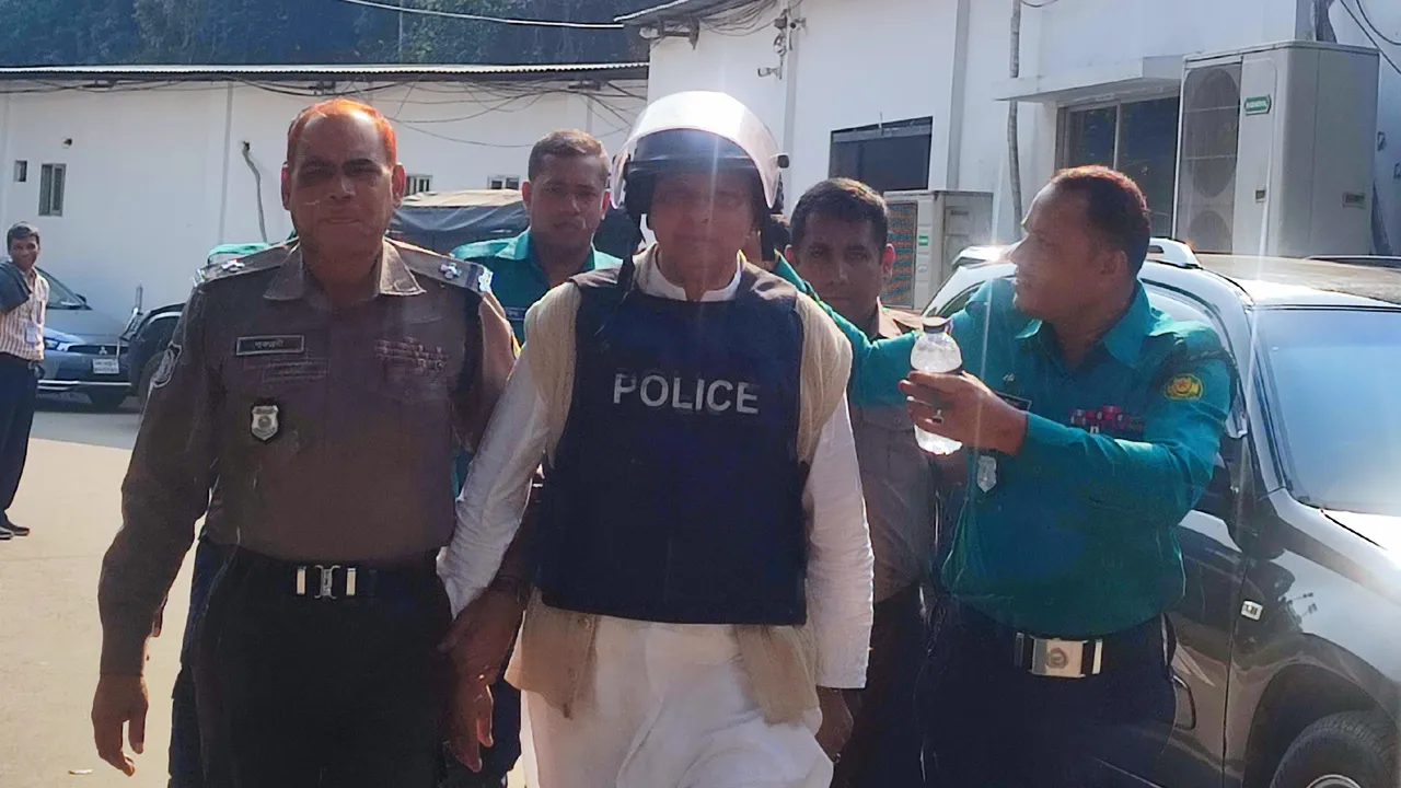 ট্রাইব্যুনালে নিজের বিচার টিভিতে সরাসরি সম্প্রচার করতে ইনুর আবেদন