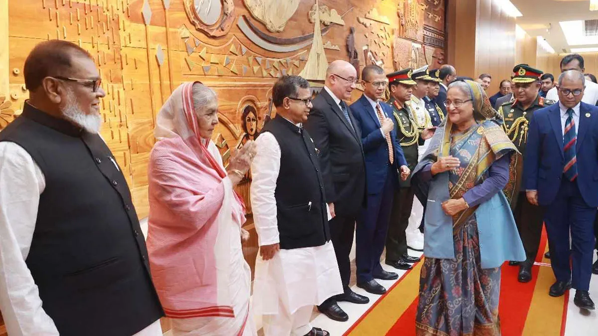 সফর : ইতালির পথে প্রধানমন্ত্রী