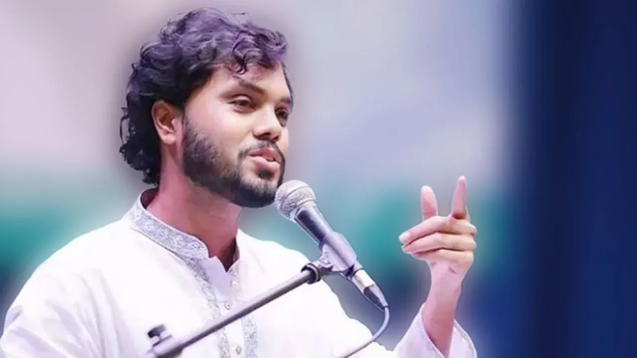 হাদির পরিবারকে ফ্ল্যাটের দলিল হস্তান্তর করলেন প্রধান উপদেষ্টা