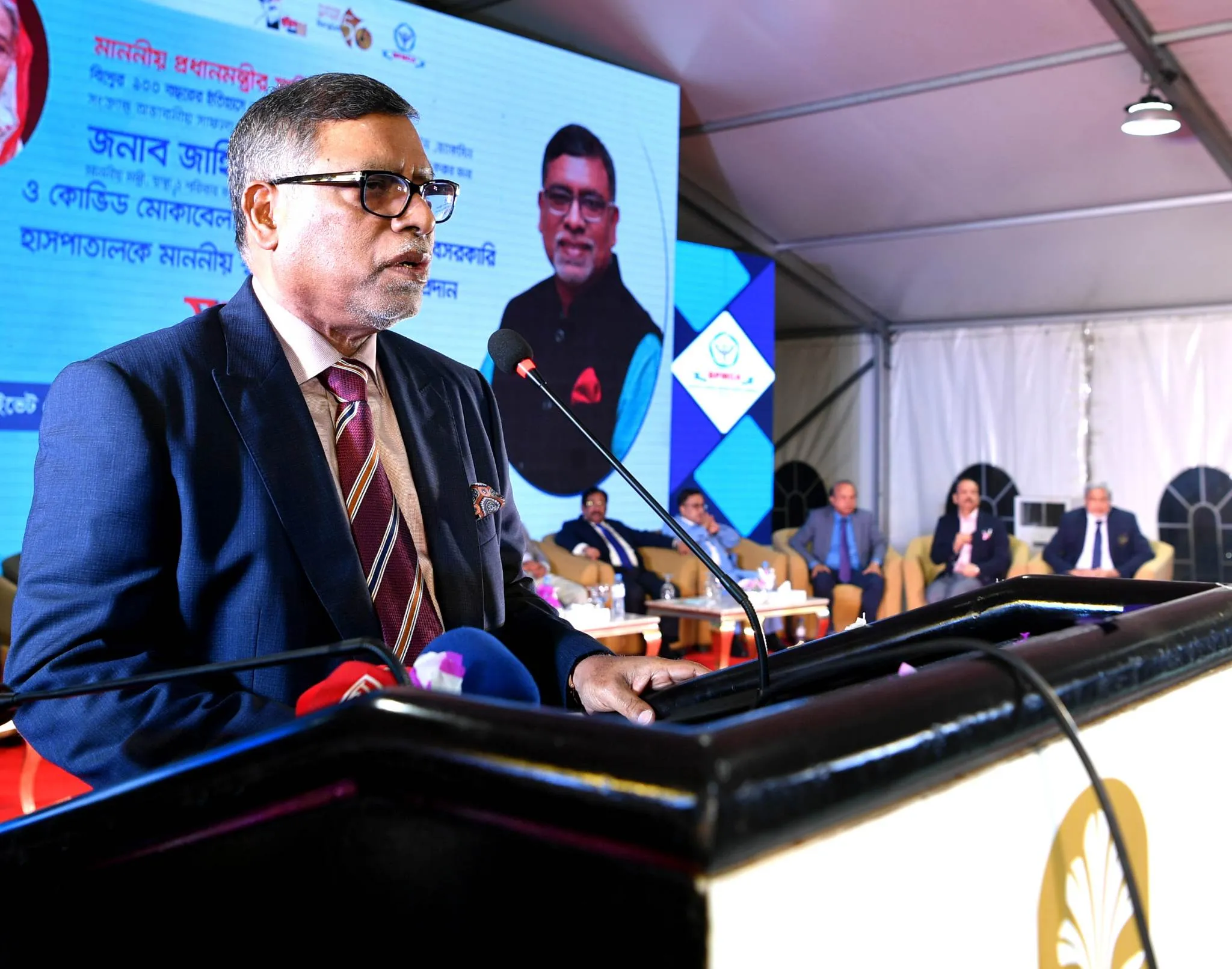 প্রধানমন্ত্রীর দূরদর্শিতায় বাংলাদেশ করোনা মোকাবিলায় সফল: স্বাস্থ্যমন্ত্রী