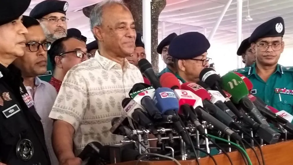 কলকাতায় আ.লীগের নাশকতার পরিকল্পনা, ঈদে ফাঁকা ঢাকায় শঙ্কা- যা বললেন উপদেষ্টা