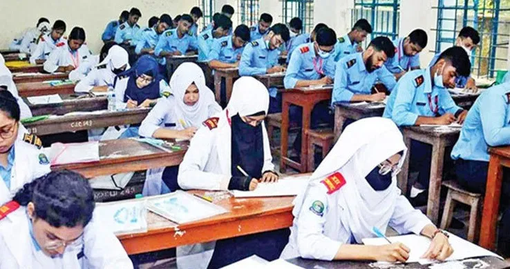এইচএসসিতে আসন বিন্যাসে বাড়বে দূরত্ব, স্বাস্থ্যবিধিতেও কড়াকড়ি