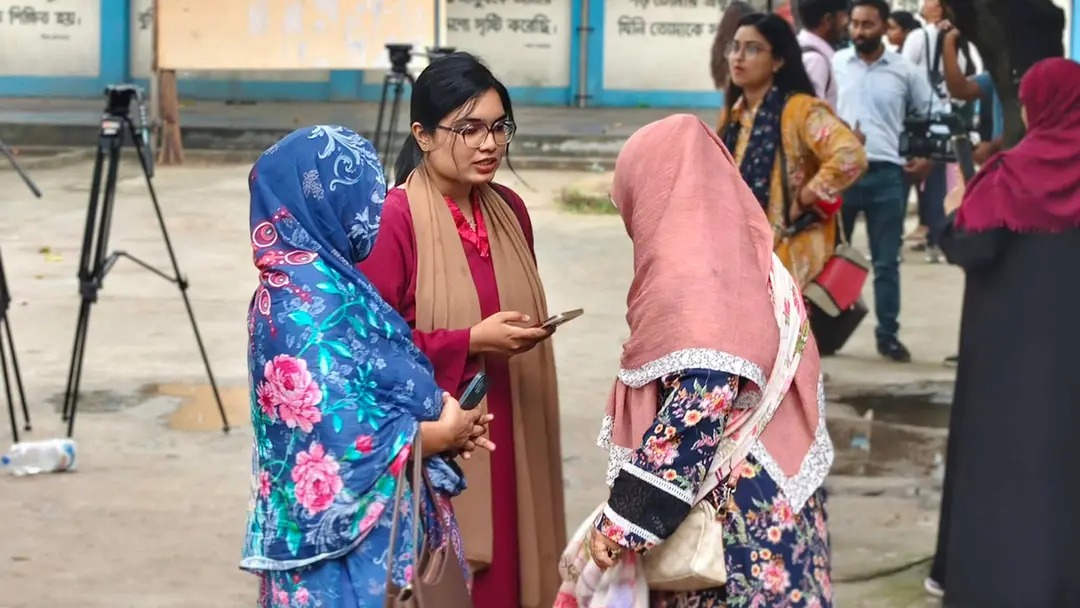 পাসের হারে মেয়েরা এগিয়ে থাকলেও জিপিএ-৫ বেশি ছেলেদের