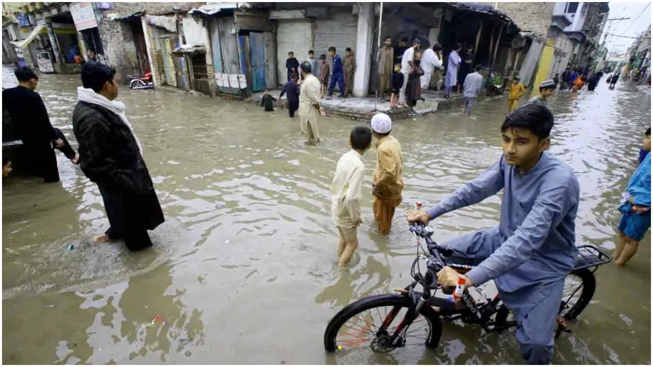 hundreds-killed-as-storms-lash-pakistan-and-afghanistan-20240416210339