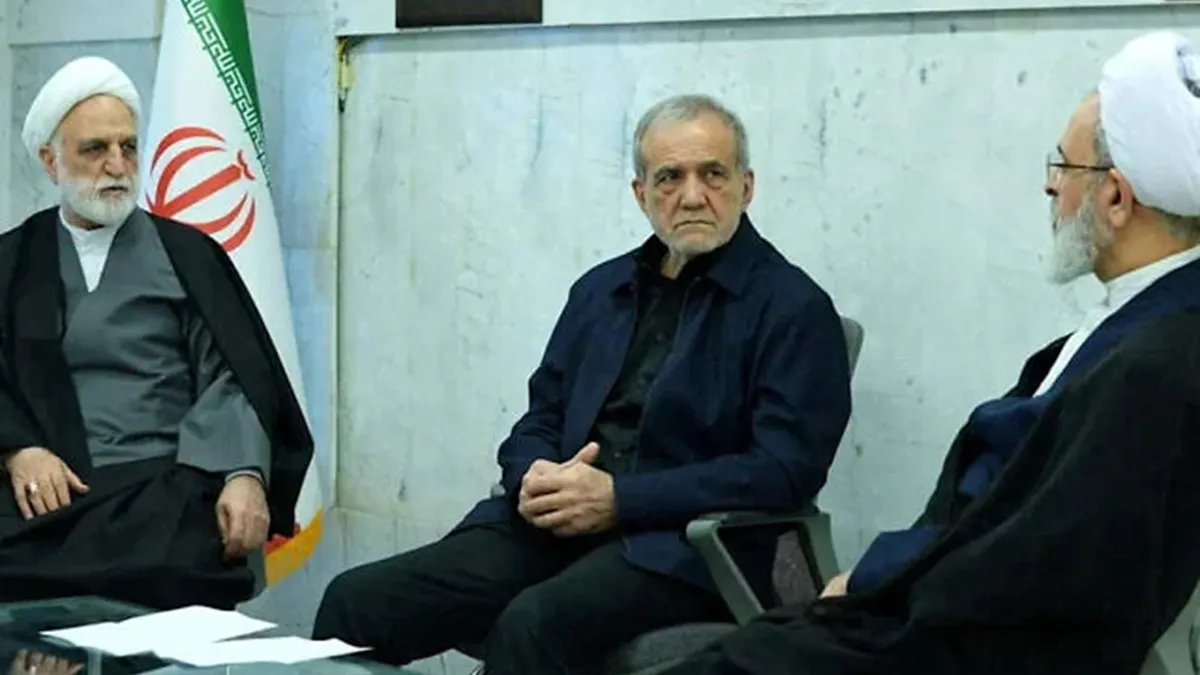 যুদ্ধ বন্ধে কিছু দেশ মধ্যস্থতার উদ্যোগ নিয়েছে: ইরানের প্রেসিডেন্ট