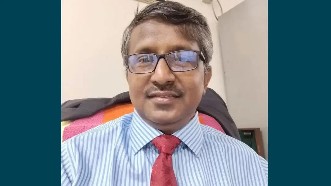 সহকারী রেজিস্ট্রার বরখাস্ত