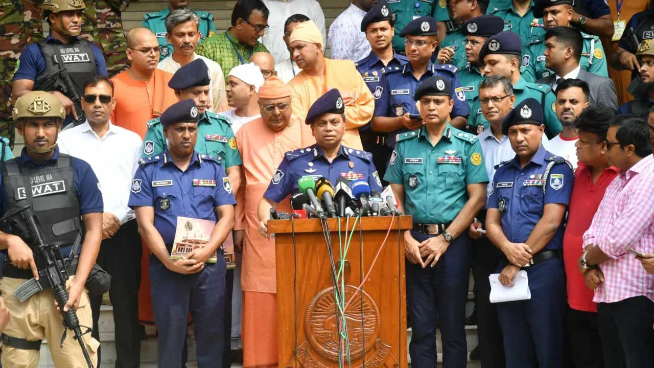 অপরাধ করলে রাজনৈতিক পরিচয় দিলেও ছাড় দেওয়া হবে না: আইজিপি