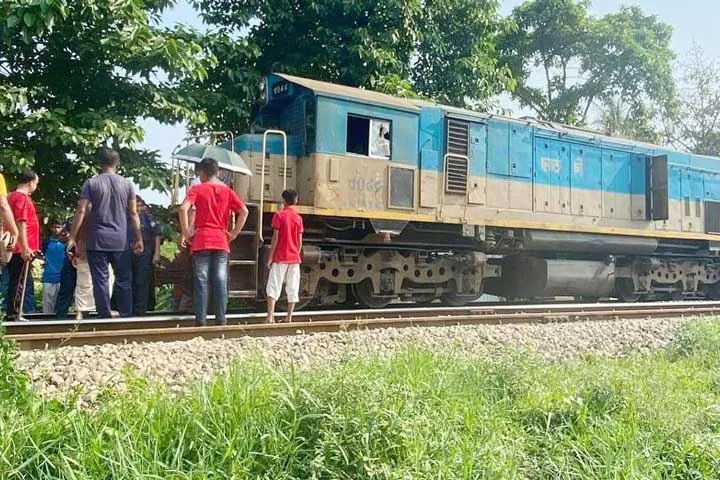 উত্তরাঞ্চলের সঙ্গে রেল যোগাযোগ বন্ধ